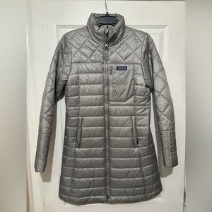 Women’s gray Patagonia long radalie parka coat. Only worn a few times!